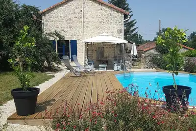 Image de Charming Cottage With Terrace Overlooking The Countryside