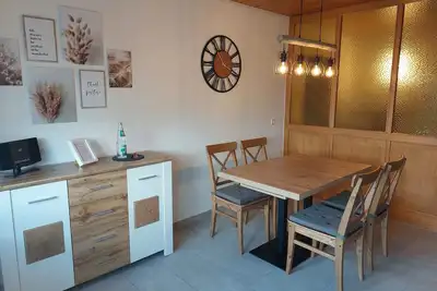 Image de Renovated modern apartment, cozy and quiet location