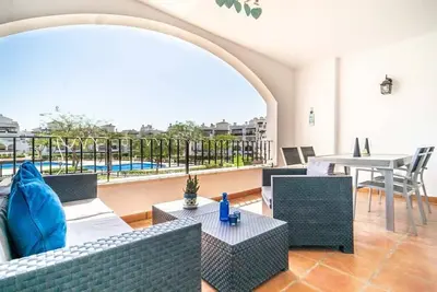 A well located apartment with pool views - Co212lt