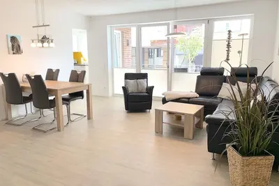 Image de Freyja vacation apartment at the tip of the harbor: comfort and proximity to the beach