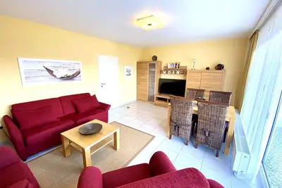 Image de Only a few meters separate you from the beautiful beach with its promenade.