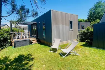 Image de Mobil-home cosy 6 pers, 3 chambres, terrasse, piscine chauffée à 200m de la plage