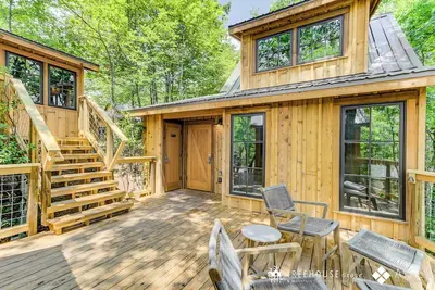 Image de The Mulberry Treehouse