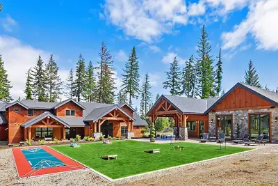 Image de Private Indoor Pool! The Northwest's most unique vacation experience! !