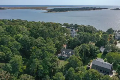 Image de Chestnut Grove - Secluded East Orleans home with deeded beach access