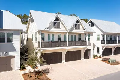 Image de Latitude Adjustment - 30a, Heated Community Pool, Fitness, Free Bikes!