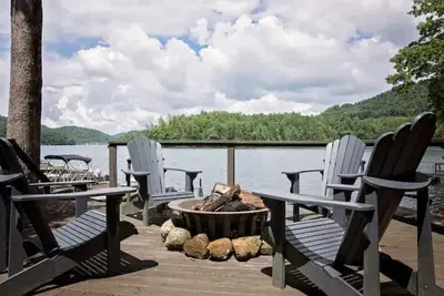 Image de Light-filled custom Lake Front Home! Book Now for summer.
