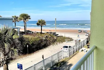 Image de Coastal Cozy - Ocean View at Symphony Beach Club