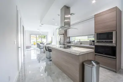 Image de New Townhouse in Coconut Grove