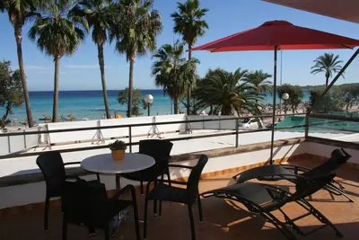 Image de App Rigo 1-C(1st floor left, 3 bedrooms): Spacious beach apartment, frontal sea view