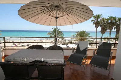 Image de Rigo 2-B(middle, 2 bedrooms): Right on the beach, frontal sea view