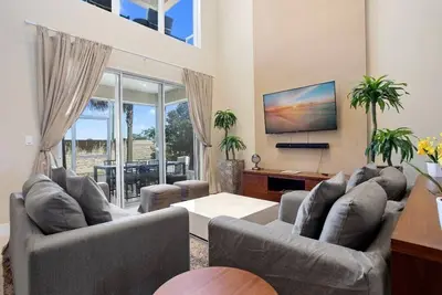 Image de 4 Bedroom/ 4. 5 Bathroom Magic Village (3239 Ba)