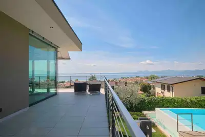 Image de Maison de vacances Bardolino pour 1 - 8 personnes avec 3 chambres à coucher - Maison jumelée