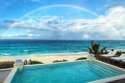 Image de Bali Style Luxury Beach Front Pool Home with Amazing Views. 4 Br, 4. 5 baths