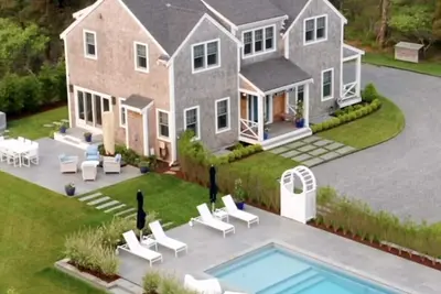 Image de New Family Oasis w/ Pool, Fire Pit, Steps to Surfside Beach. Perks Included! ! !