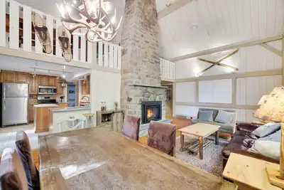 Image de Charming Farmhouse in Lake Naomi