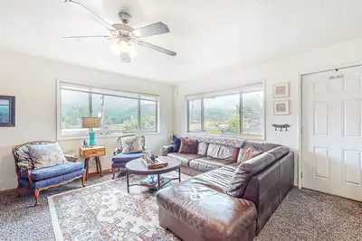 Image de Riverview retreat with game room | walk to dining | near beach, dunes, lakes