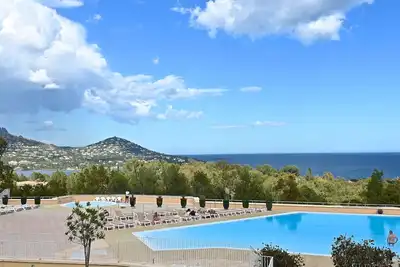 Image de Confortable appartement pour 4 personnes avec climatisation, Wifi, piscine, Tv, terrasse et parking
