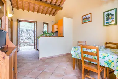 Image de Bel appartement avec piscine, Wifi, Tv, terrasse, animaux admis, vue panoramique et parking