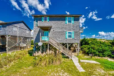 Image de Oceanfront home with beach access, private hot tub, large deck, & great views