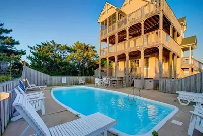 Image de Dog-friendly home with ocean views, private pool, hot tub, & fireplace