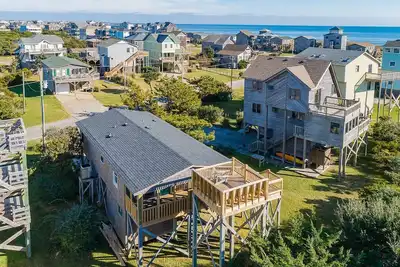 Image de Warm & happy home a short walk from the beach with central Ac & screened porch