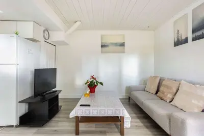 Image de Quite and Convenient 1 Bed 1 Living Fiber Gig WiFi/Ac/Parking/Near Yvr