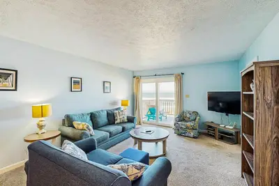 Image de Beautiful getaway in Oceanfront complex with pool, free WiFi, Wd, & central Ac