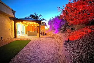 Image de Wknd@Bernie's Private Villa includes enclosed Hot Tub room for Romantic Getaway!