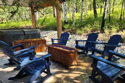 Image de Ski, Snowboard, Atv Destination! Hot tub, trailer parking, Ev charger!