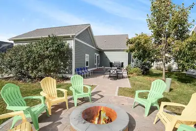 Image de All In At Trailside | Luxurious Family Summer Home with Pool Access