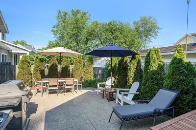 Image de Anchors Aweigh | Beach-styled Home, Steps Away from Lake Mi, Secluded Backyard