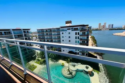 Image de 8013b penthouse vista a la marina y a la alberca