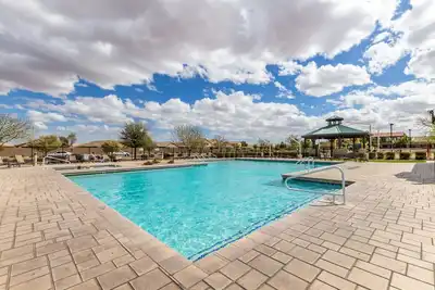 Image de Perfect getaway for up to 6 people! 3 Heated Community Pools & Tennis court!