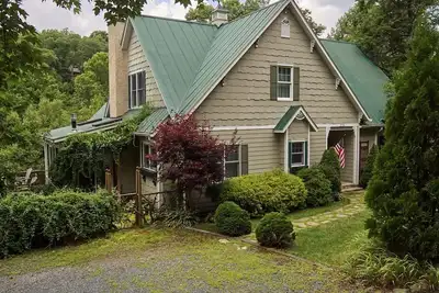 Image de Nearly Main Manor 4br/3. 5ba Home in Downtown Blowing Rock