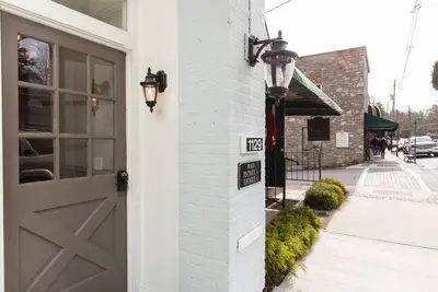 Image de Penthouse on Main B Upscale 2br/2ba Penthouse on Main Street in Blowing Rock