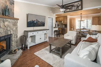 Image de Bearway to Heaven 2br/2ba Condo in with Fireplace in Beautiful Blowing Rock