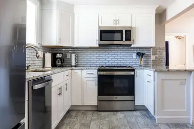 Image de New 3br unit off Thames St with Parking