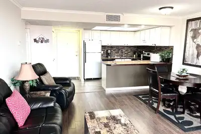 Image de Beautiful One Bedroom Condo at Checkmate Hill Condominiums