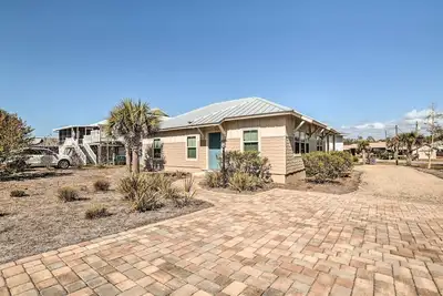 Image de Mexico Beach Getaway w/ Patio - Steps to Beach!
