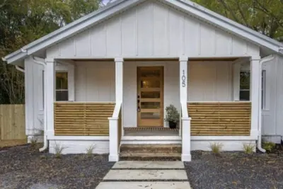 Image de Entire Home, Dog Friendly, 5 mins from Downtown!