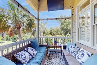 Image de Litchfield by the Sea gem with shared pool, tennis, & fishing - walk to beach