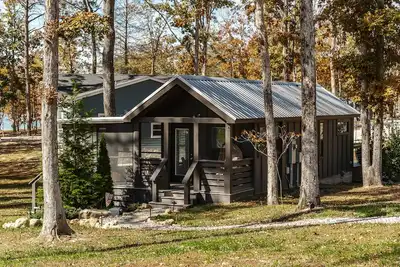 Image de Heavensent Tiny Home @ The Retreat at Water's Edge - Lake Views!