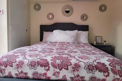 Image de Our beautiful apartment over looks the ocean and as 24 hrs security.