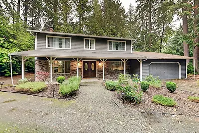 Image de Serene 1-Acre Retreat with Gourmet Kitchen - Grill, Alfresco Dining & Firepit