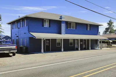 Image de Ground floor condo with fast WiFi, patio, full kitchen, & private washer/dyer