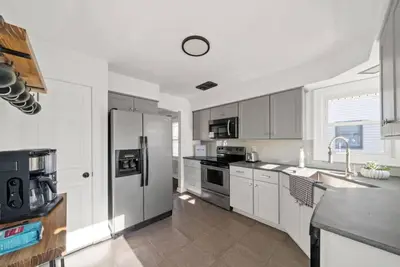 Image de 6212 Boston Avenue · 3 bdr \/ 1 bath Fully Remodeled House off Merle Hay