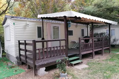 Image de mobil home dans camping 3 etoiles