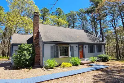 Image de Comfortable 3bd--Central A/C, Enclosed Outdoor Shower, Deck, Close to Gull Pond