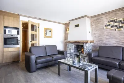 Image de Wifi, 250m du centre station, piscine, sauna, balcon, cheminée ou poêle à bois, parking, télévision